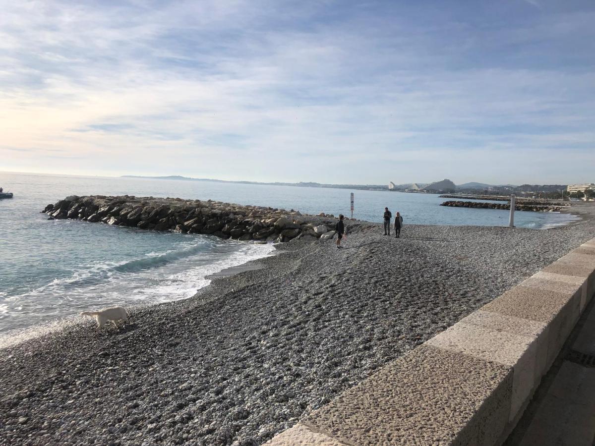 Appartement Au bord de la mer, vue plage , piscine, parking Cagnes-sur-Mer Extérieur photo