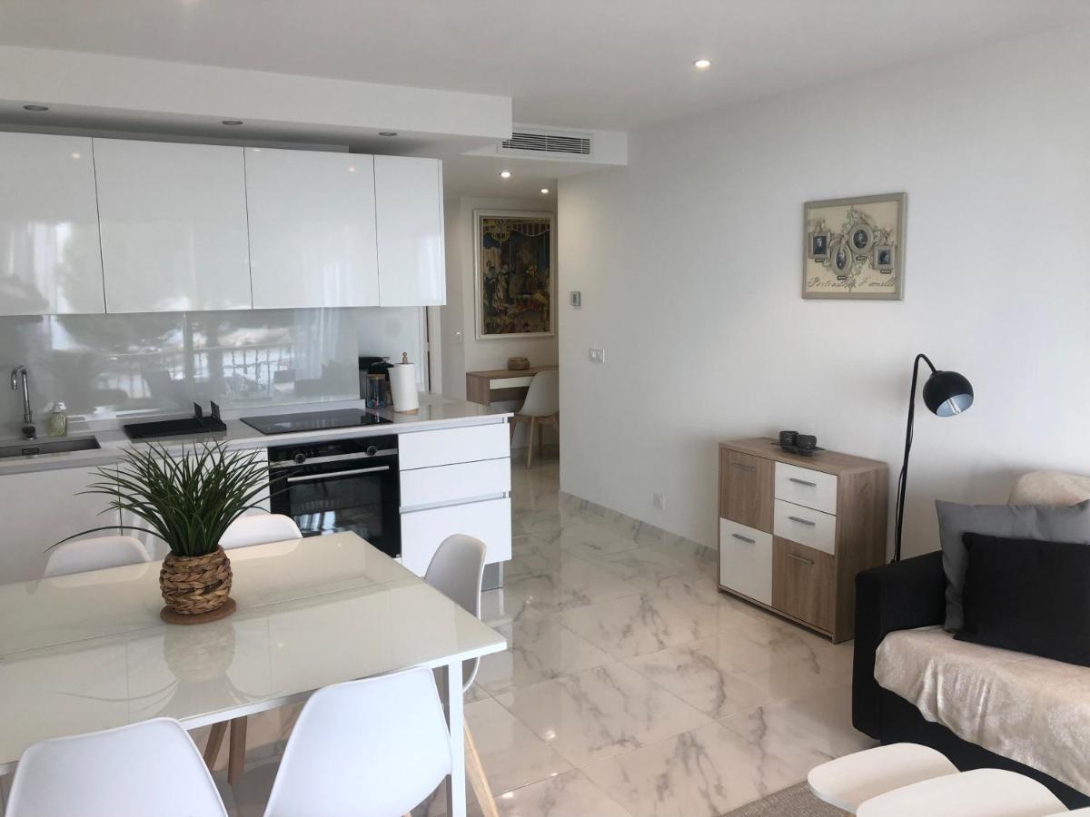 Appartement Au bord de la mer, vue plage , piscine, parking Cagnes-sur-Mer Extérieur photo