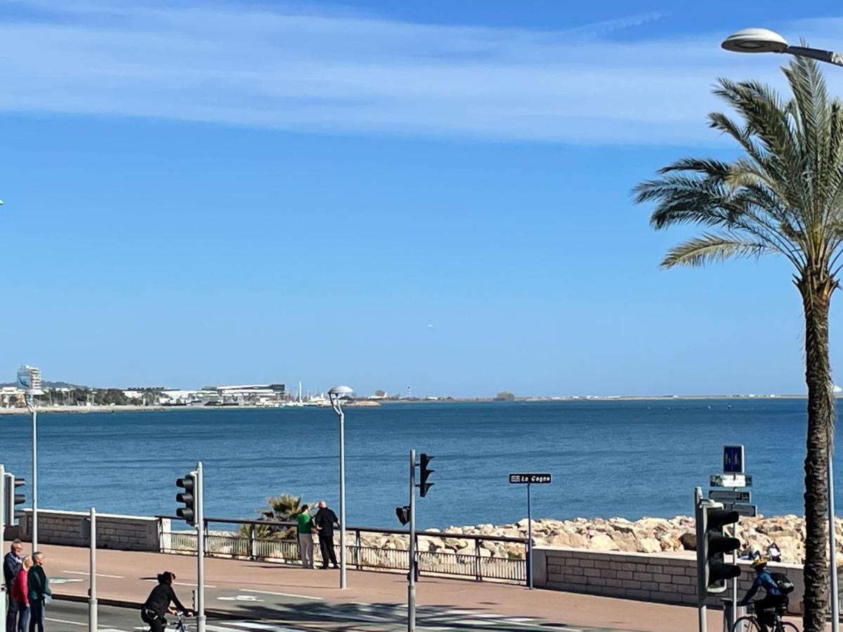 Appartement Au bord de la mer, vue plage , piscine, parking Cagnes-sur-Mer Extérieur photo