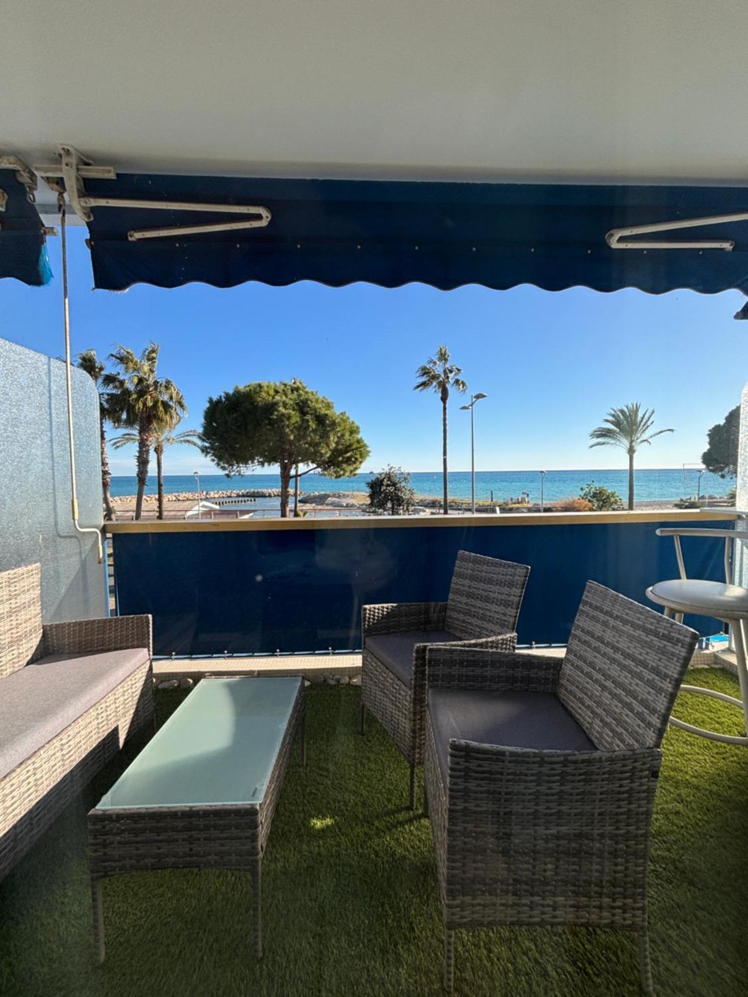 Appartement Au bord de la mer, vue plage , piscine, parking Cagnes-sur-Mer Extérieur photo