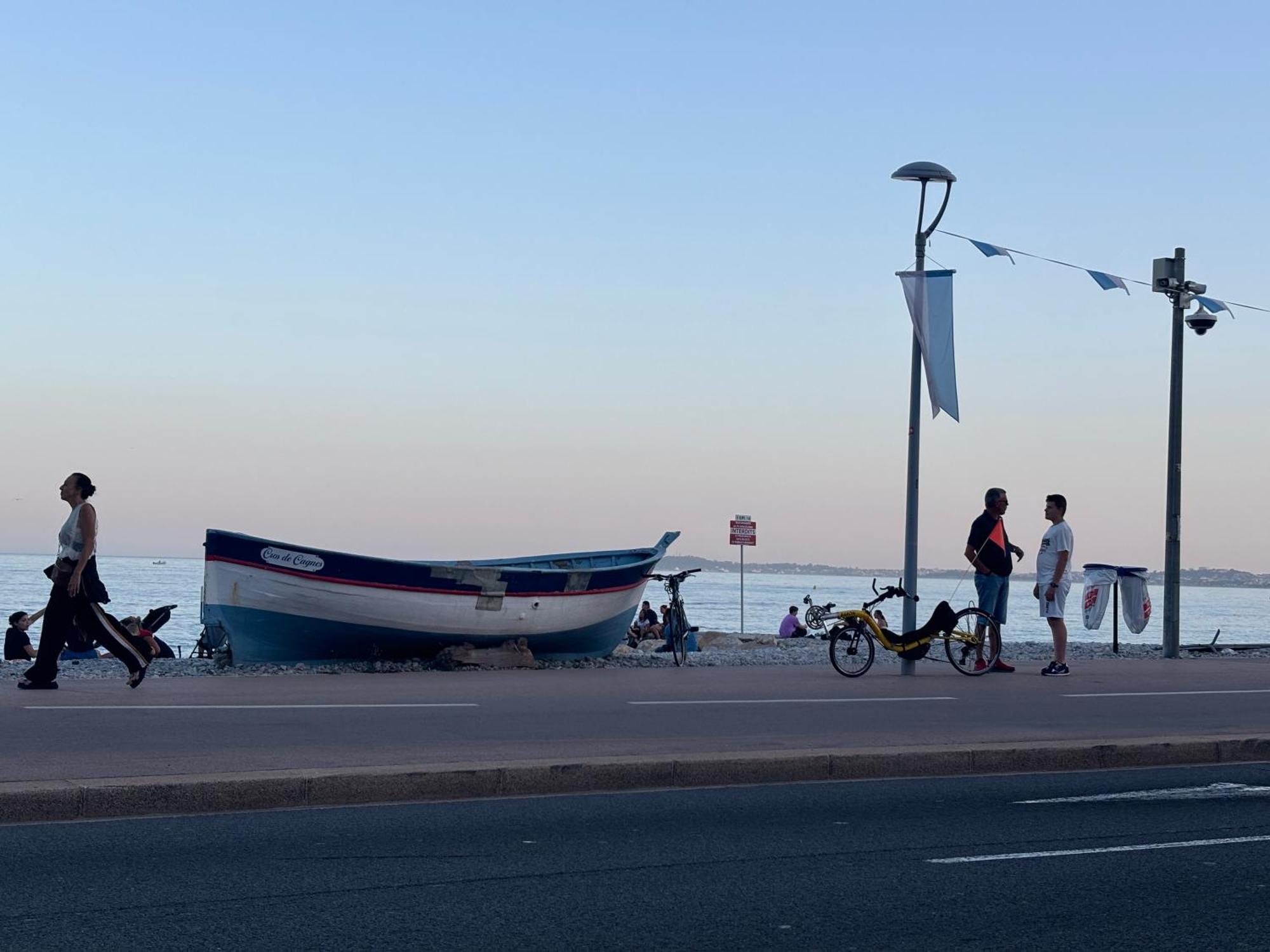 Appartement Au bord de la mer, vue plage , piscine, parking Cagnes-sur-Mer Extérieur photo